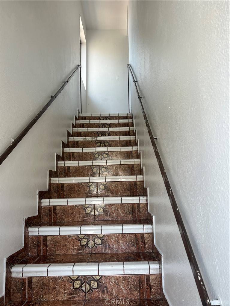 Los Angeles, CA 90003,231 E 88th PL