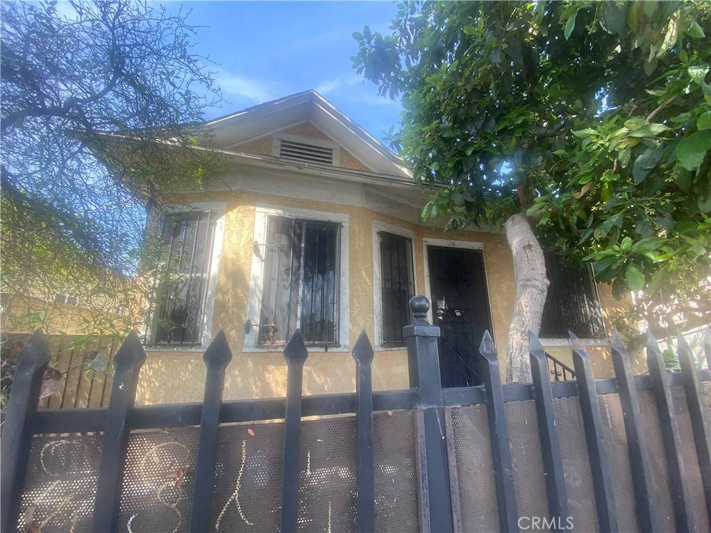 415 E Vernon AVE, Los Angeles, CA 90011