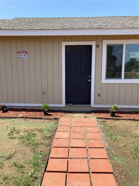 209 S Magnolia AVE, Farmersville, CA 93223