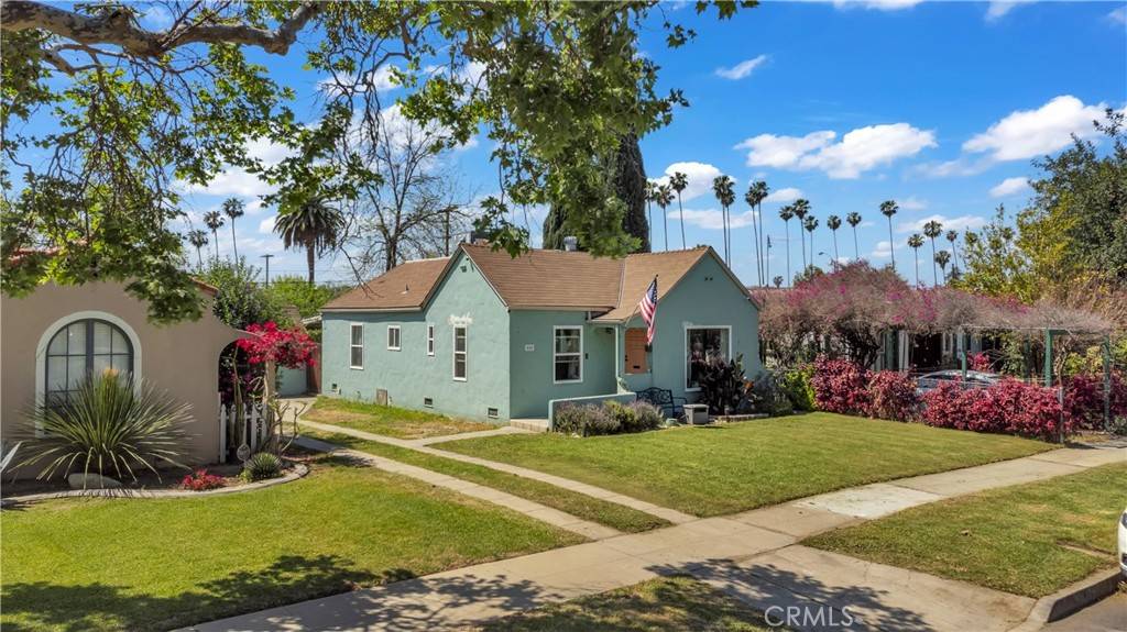 Pomona, CA 91768,484 W Chester place