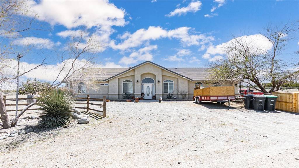 Phelan, CA 92371,3423 Smoke Tree RD