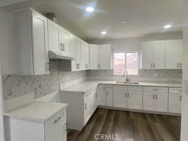 Long Beach, CA 90806,923 E 21st ST