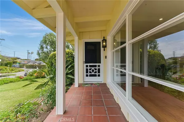 Redondo Beach, CA 90277,544 Calle Mayor