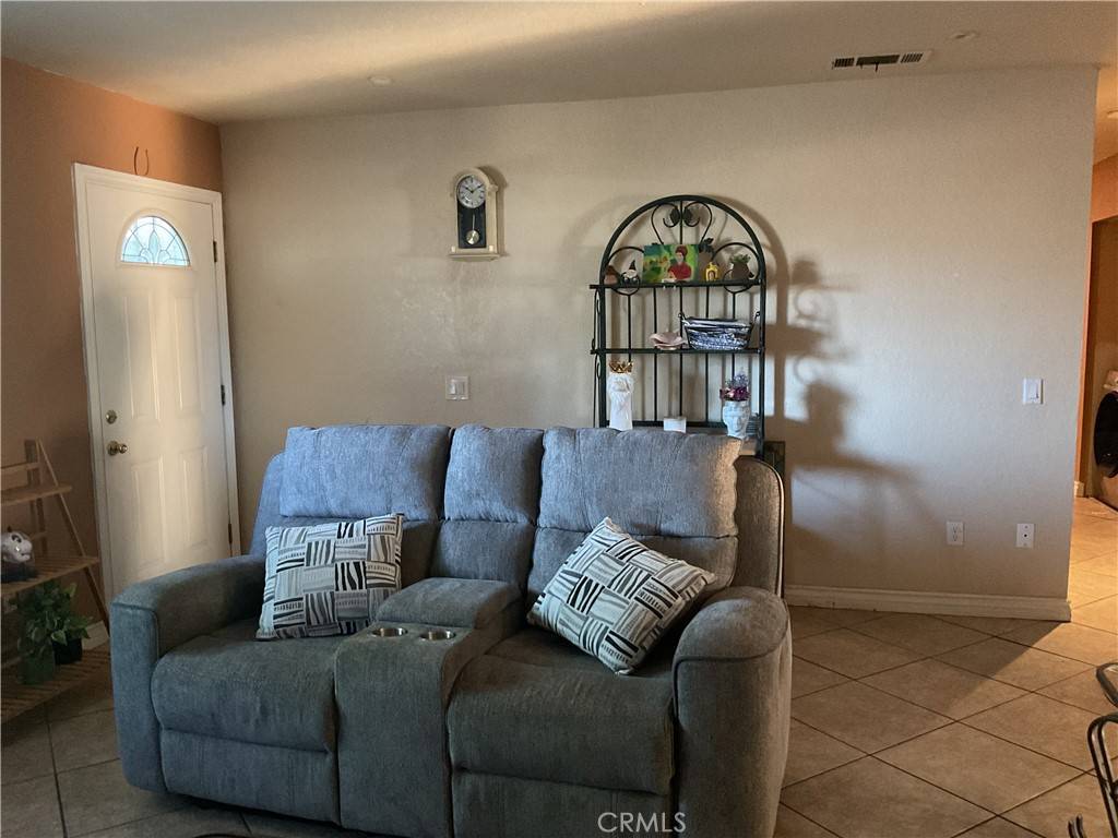 Rialto, CA 92376,322 N Fillmore AVE