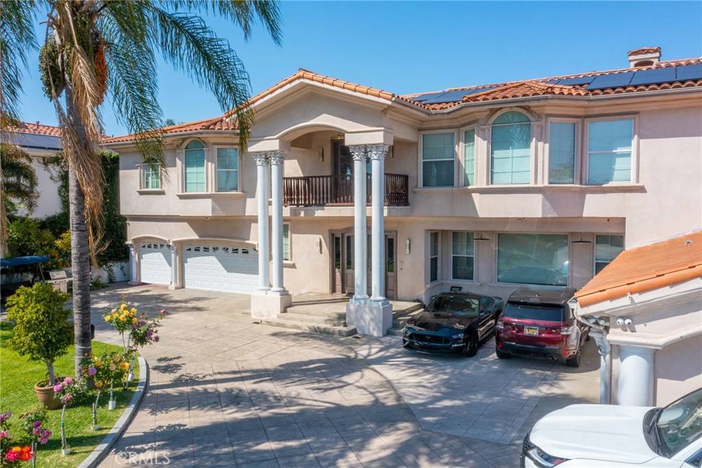 Downey, CA 90240,9371 Florence AVE