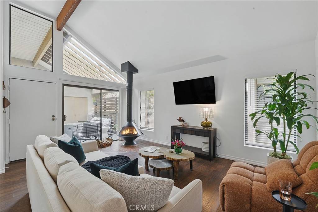 Paramount, CA 90723,16211 Downey AVE #73