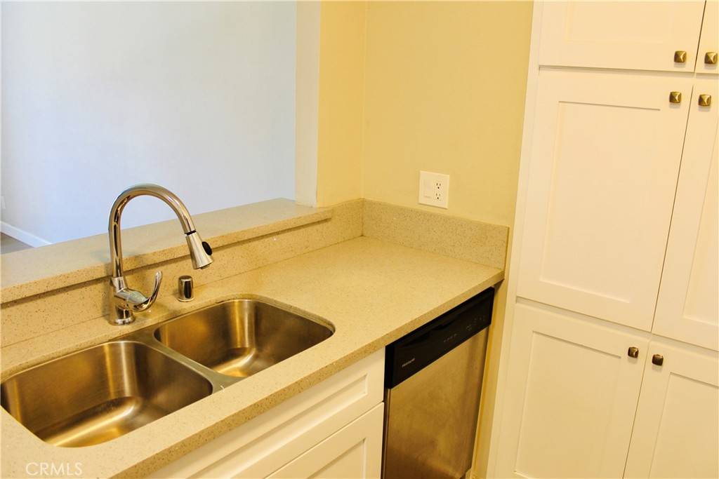Torrance, CA 90502,832 Coriander DR #B