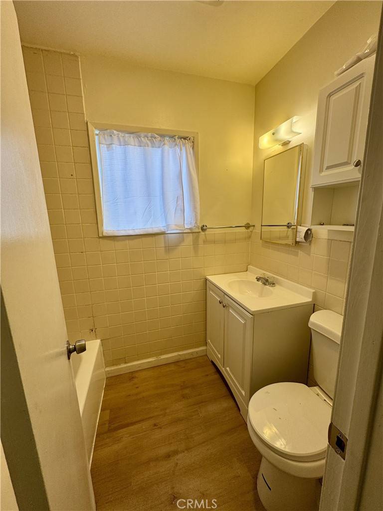 Azusa, CA 91702,819 N Pasadena AVE