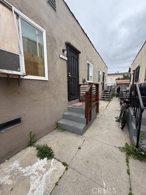 Los Angeles, CA 90044,10122 S Normandie AVE