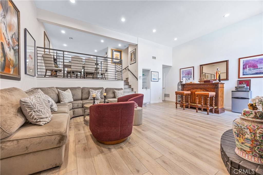 Tarzana, CA 91356,5477 Nestle AVE #6