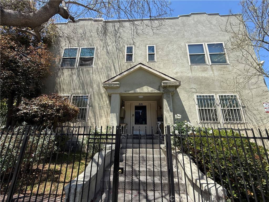 Los Angeles, CA 90029,881 N Oxford AVE
