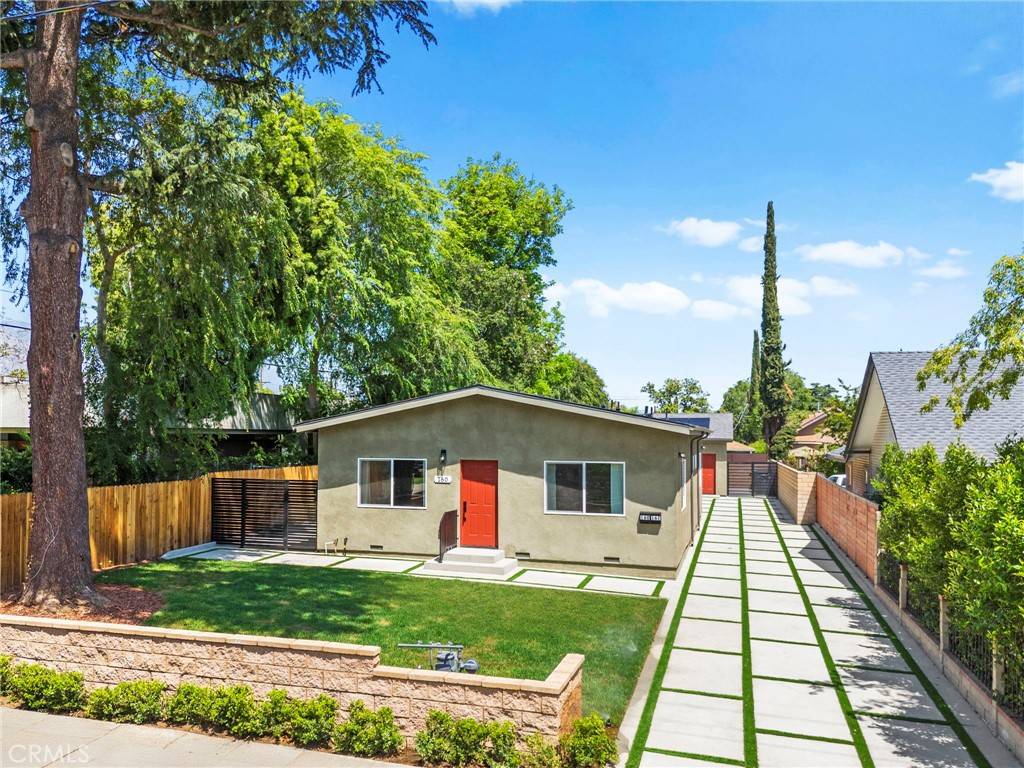 Pasadena, CA 91107,160 S Altadena DR