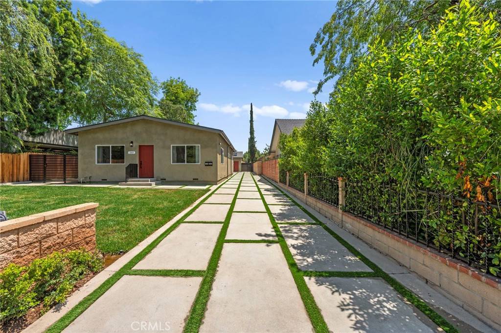 Pasadena, CA 91107,160 S Altadena DR