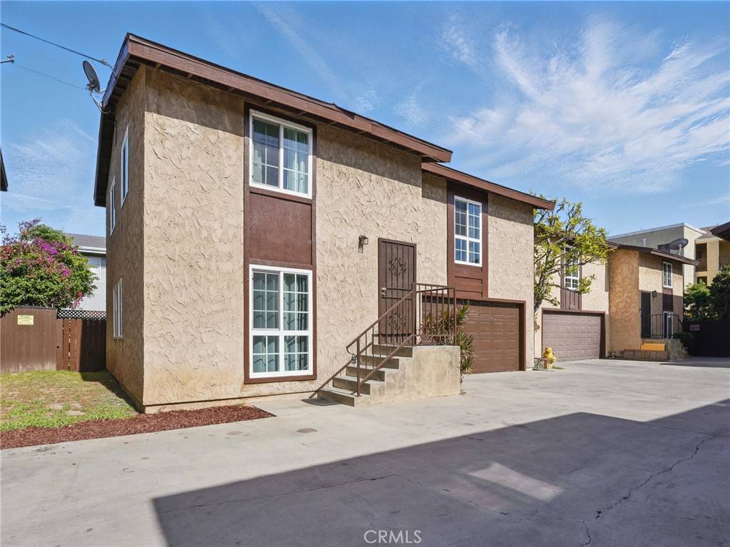 Hawthorne, CA 90250,13722 Cerise AVE