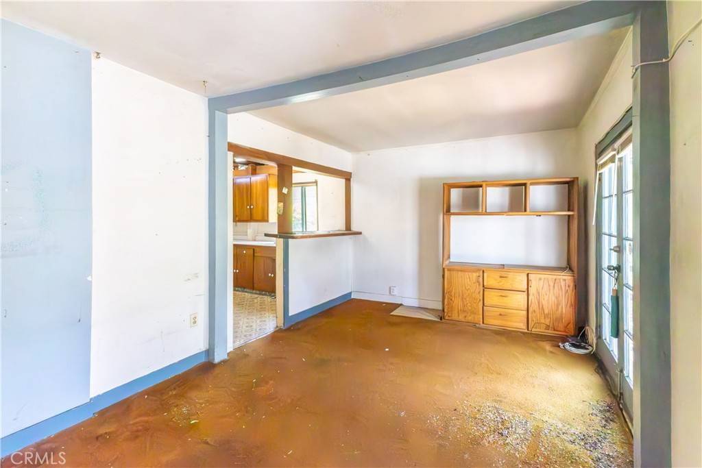Los Angeles, CA 90065,2834 Delevan DR