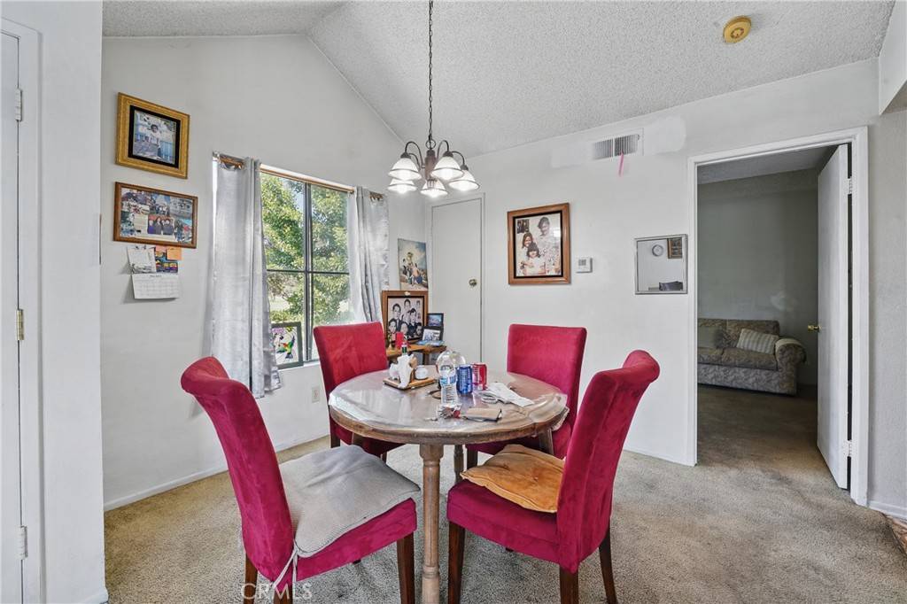 Downey, CA 90242,7300 Quill Dr #207