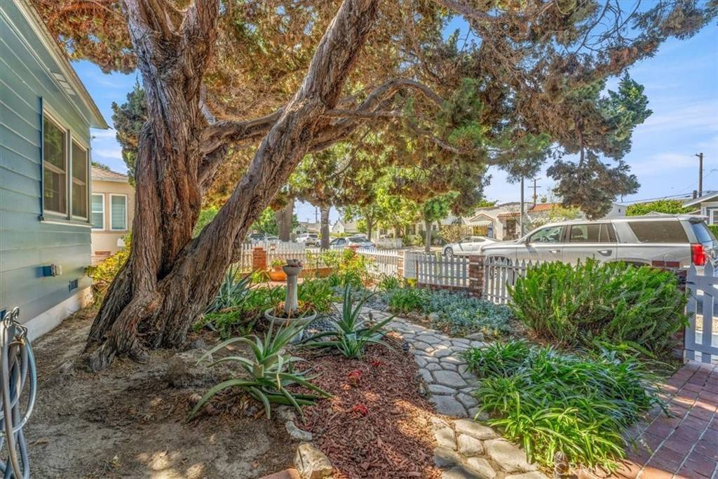Long Beach, CA 90805,230 E 56th ST