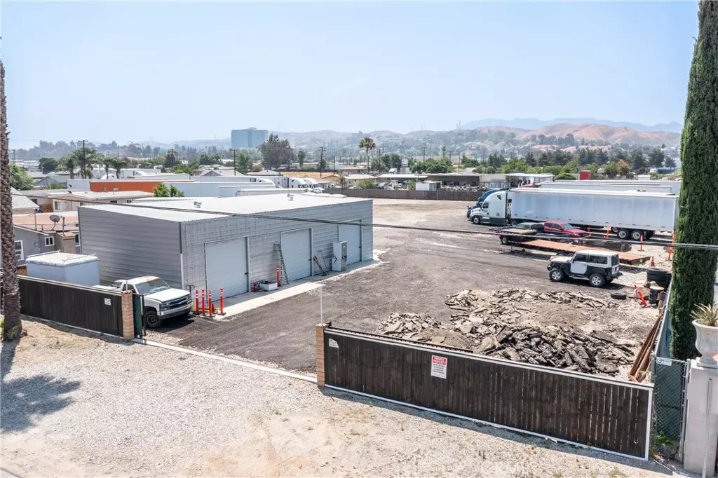 San Bernardino, CA 92408,455 E Caroline ST