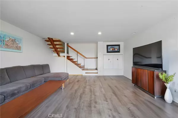Manhattan Beach, CA 90266,1320 23rd ST