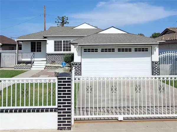 Hawaiian Gardens, CA 90716,22010 Juan AVE