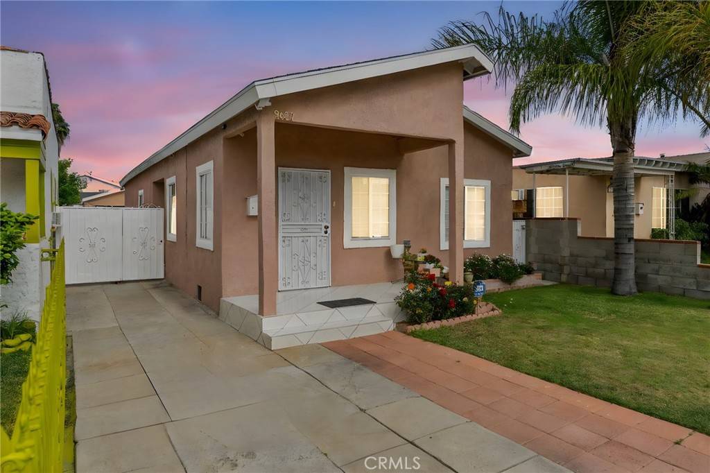 9637 San Carlos AVE, South Gate, CA 90280