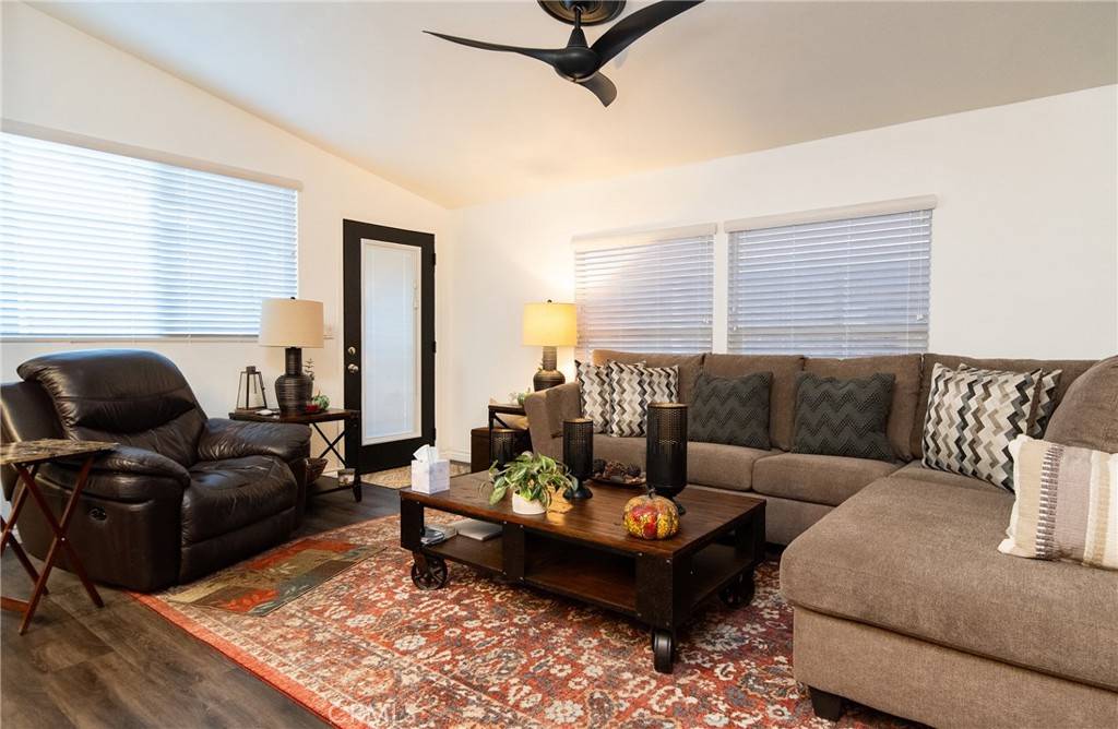 Placentia, CA 92870,161 E Orangethorpe AVE #9