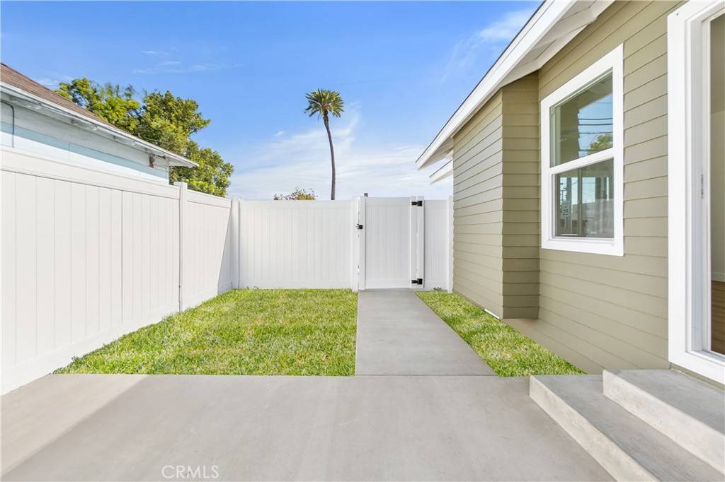 Long Beach, CA 90813,1027 E 10th St