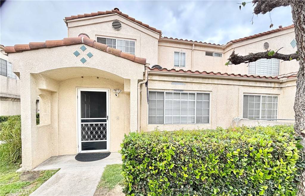 Paramount, CA 90723,13955 Arthur AVE #4