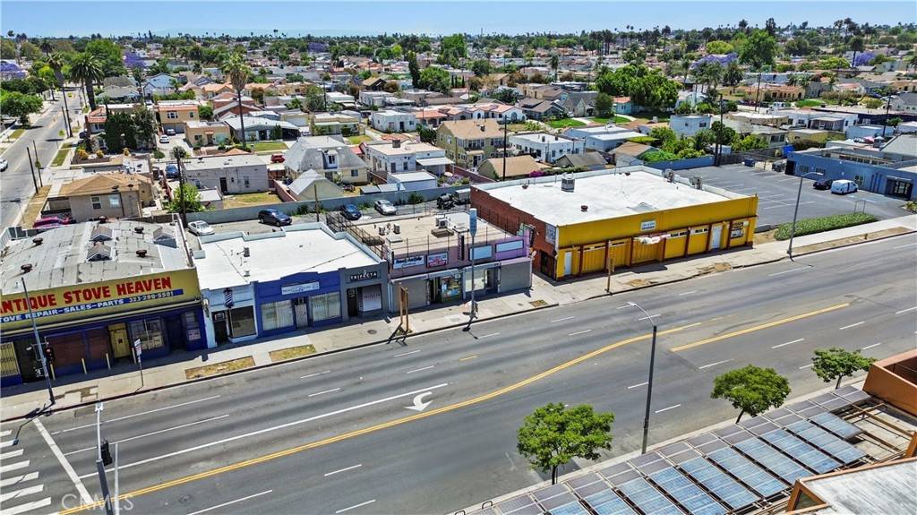 Los Angeles, CA 90043,2214 W Florence AVE