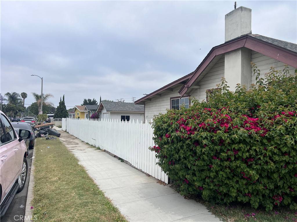 Long Beach, CA 90805,1903 E 59th ST