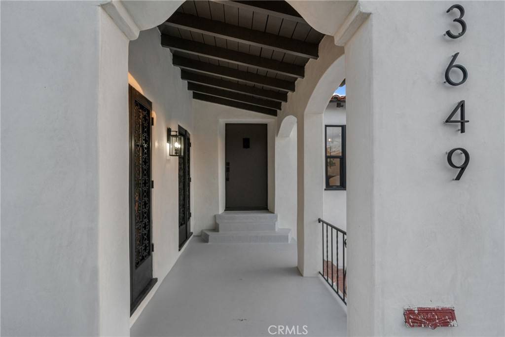 View Park, CA 90008,3649 Mount Vernon DR