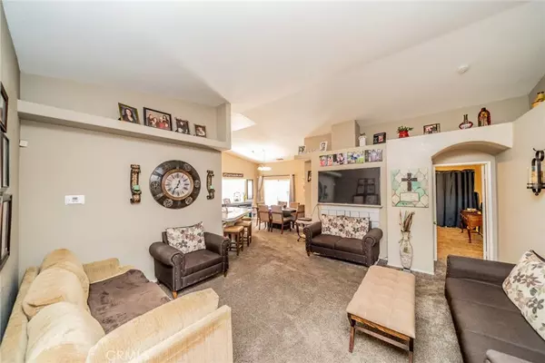 Victorville, CA 92392,12248 Glenoaks LN