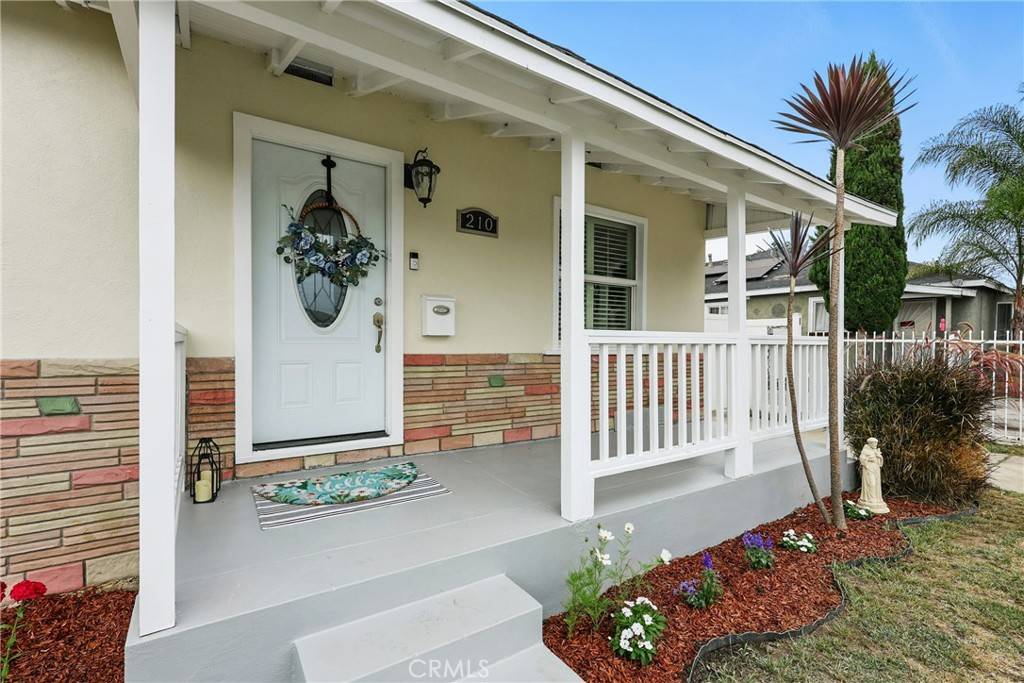 Compton, CA 90220,210 W Tichenor ST