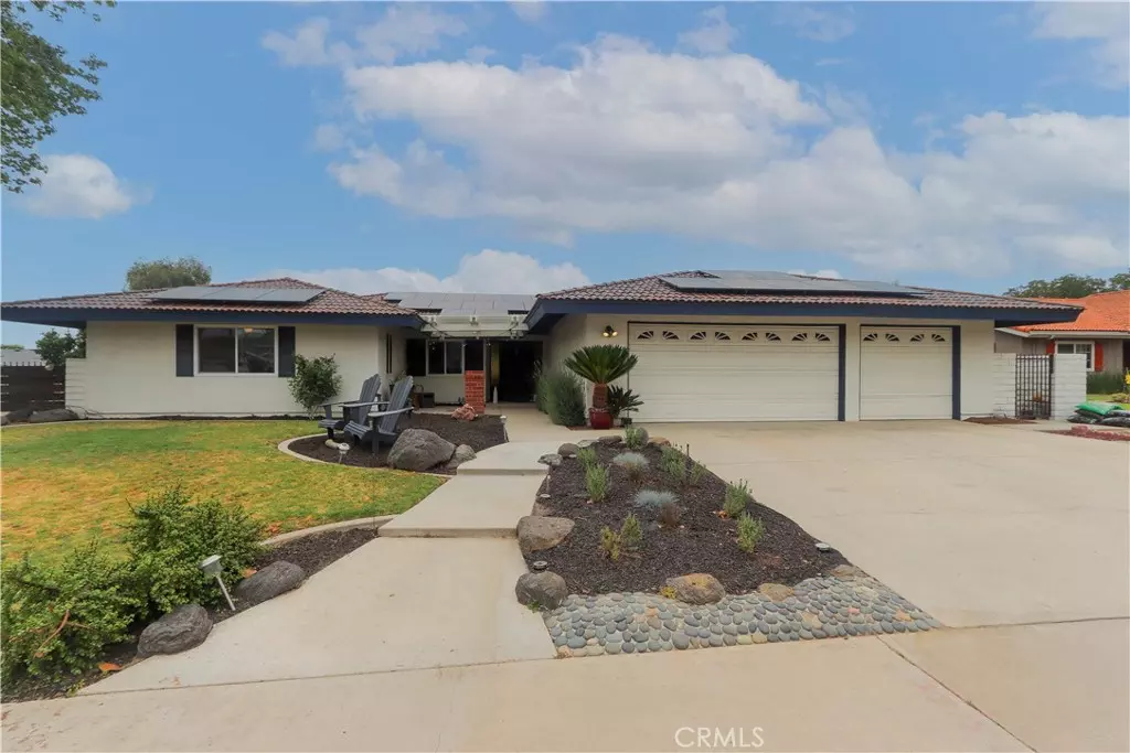 Fullerton, CA 92835,701 Las Riendas DR