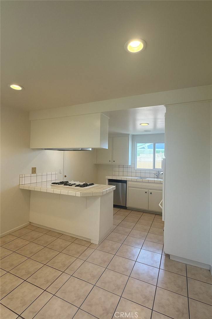 6952 Sandburg DR, Buena Park, CA 90620