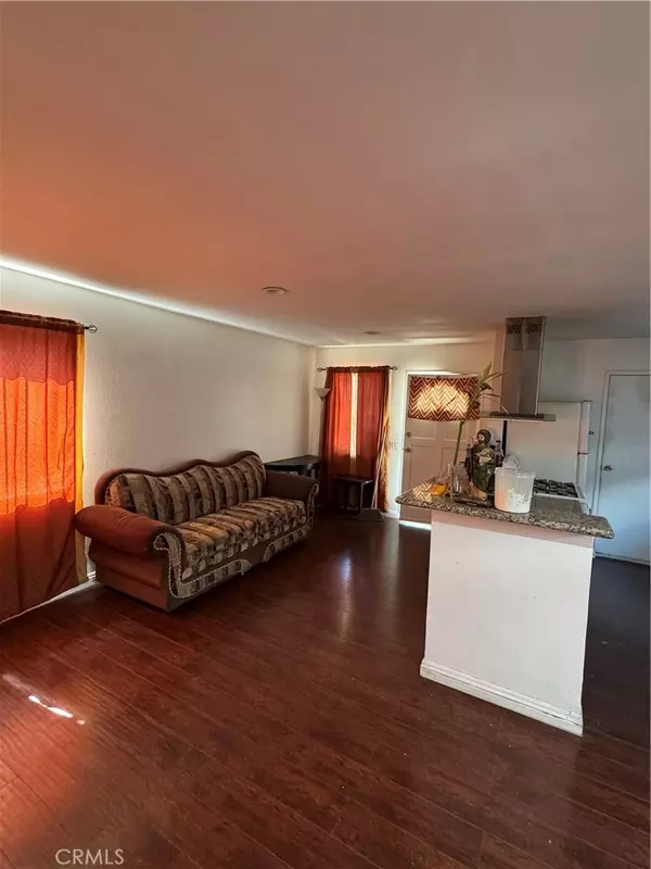 Compton, CA 90222,2622 E 129th ST