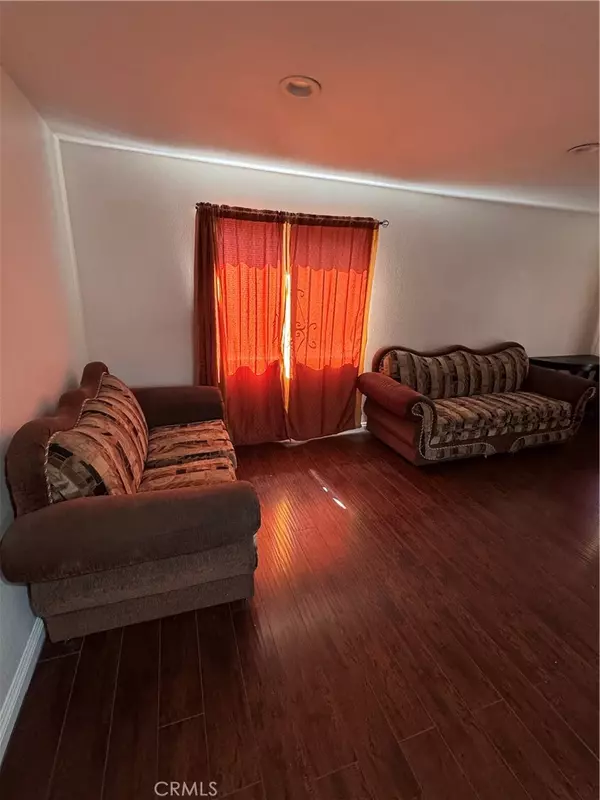 Compton, CA 90222,2622 E 129th ST