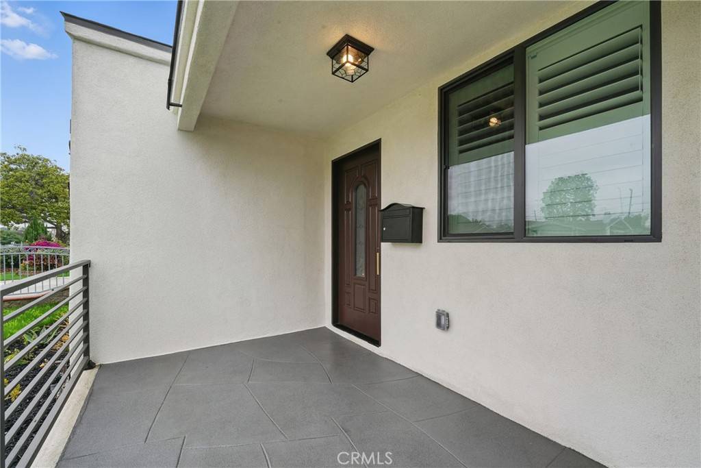 Los Angeles, CA 90044,1217 W 77th ST