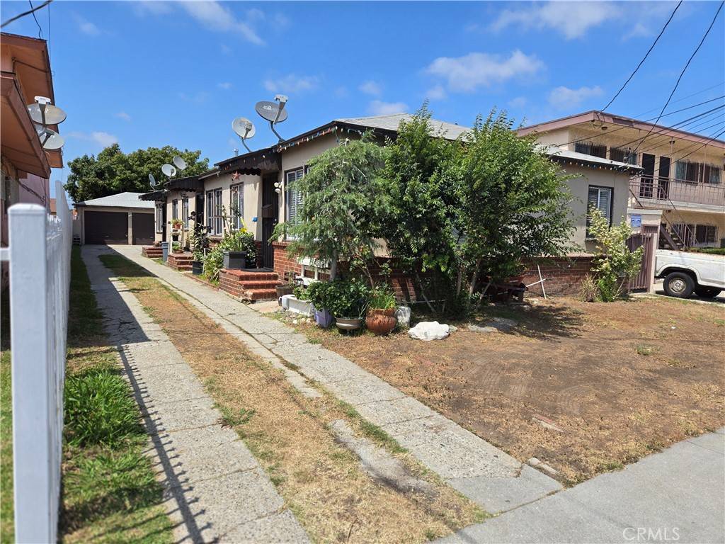 1609 W 107th ST, County - Los Angeles, CA 90047