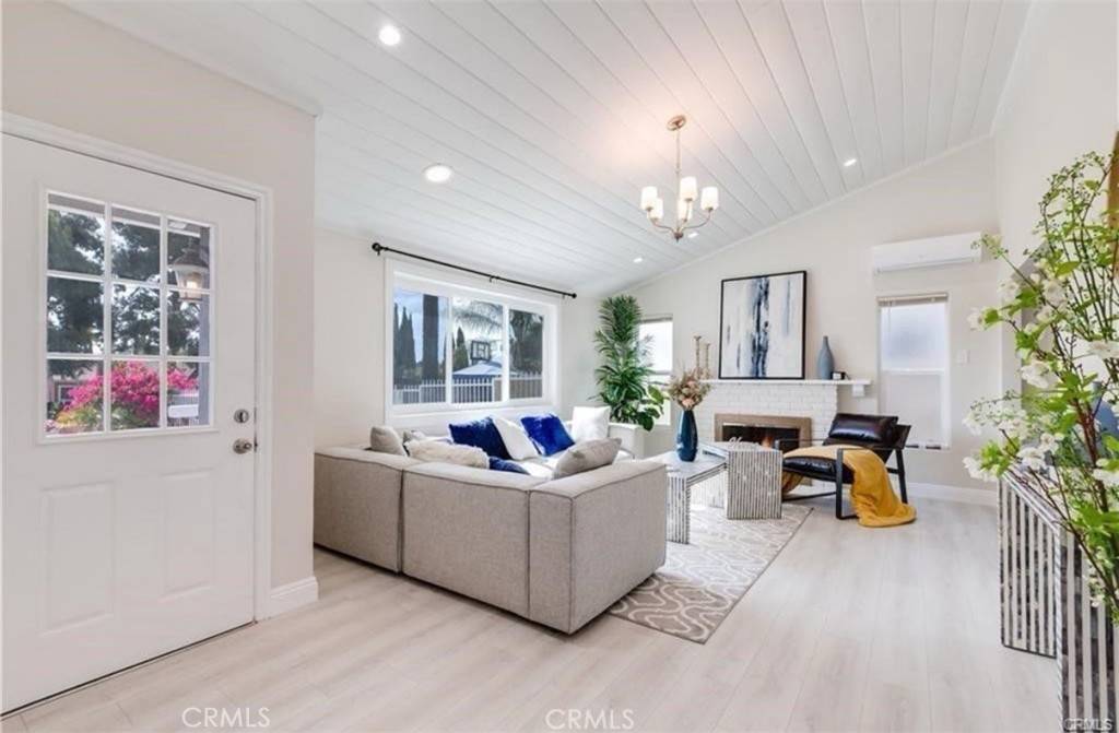 North Hollywood, CA 91606,6171 Cleon AVE