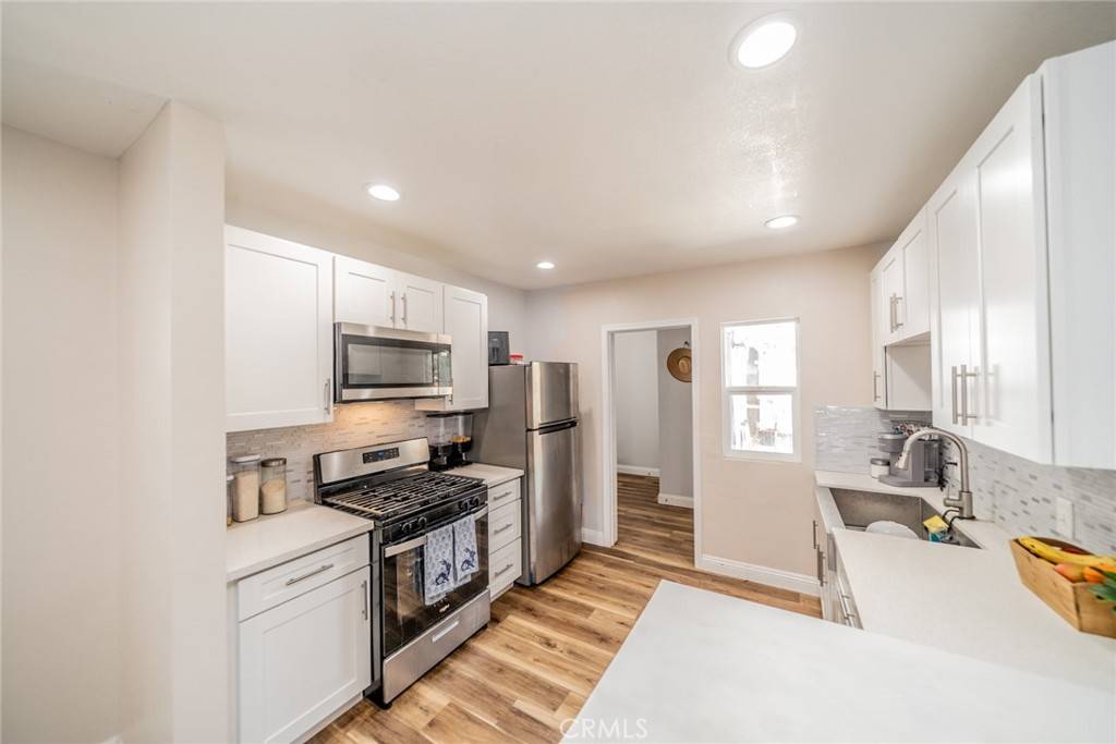 Riverside, CA 92507,414 Iowa AVE