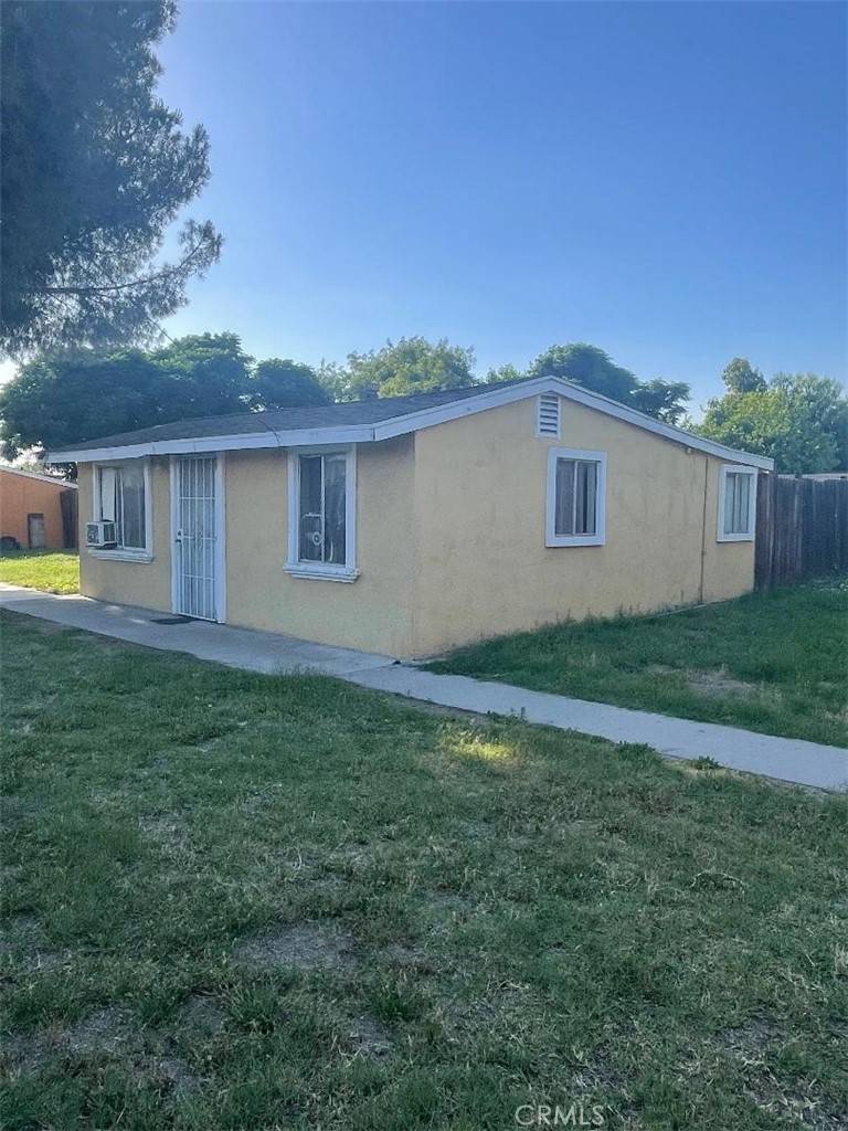 Fontana, CA 92335,9957 Citrus AVE
