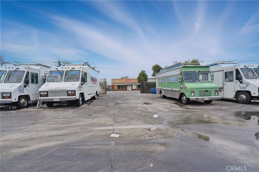 Bell, CA 90201,3916 3930 Gage AVE