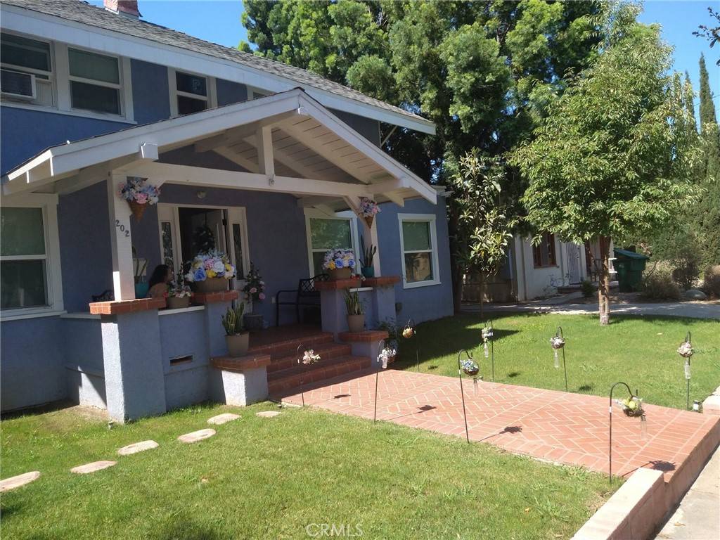 Santa Ana, CA 92706,202 W 20th ST