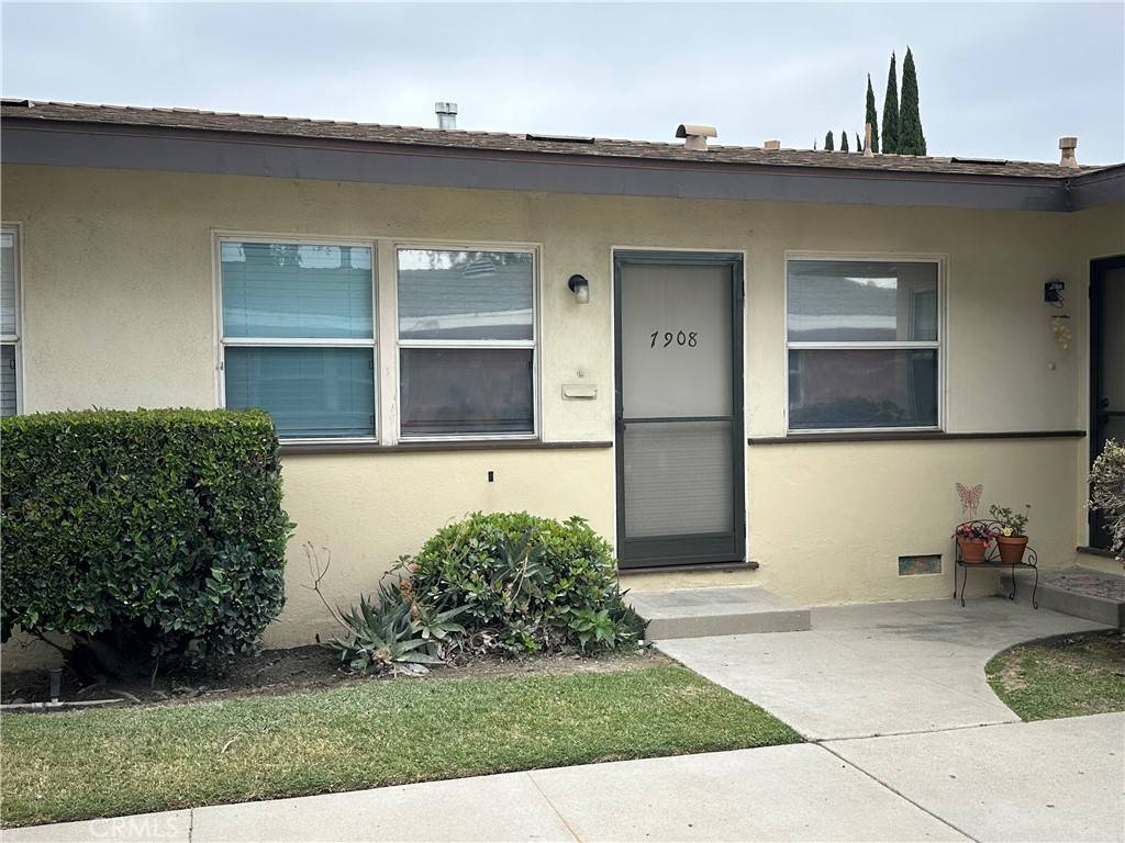 Downey, CA 90241,7908 2nd ST