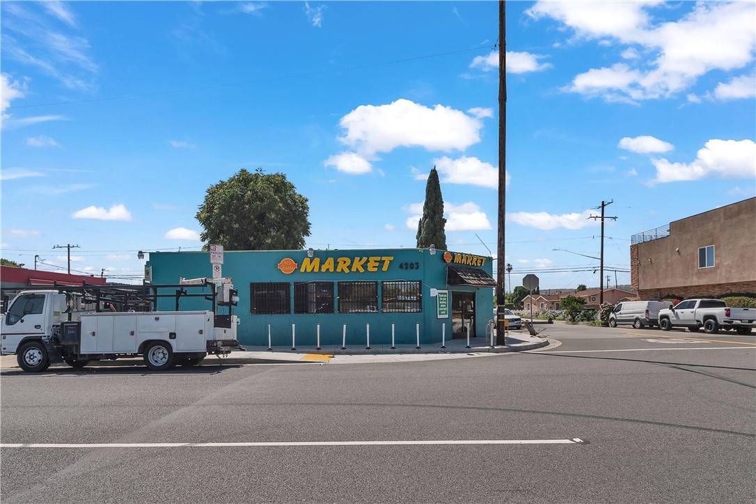 Pico Rivera, CA 90660,4203 Rosemead BLVD