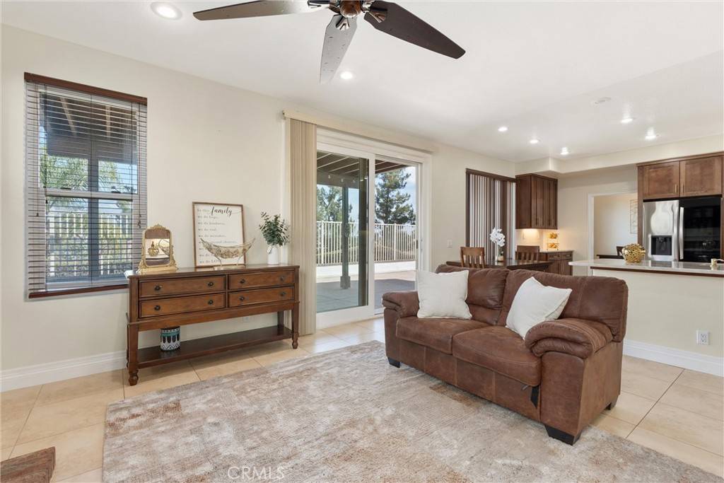 Rancho Santa Margarita, CA 92688,36 Via Tronido