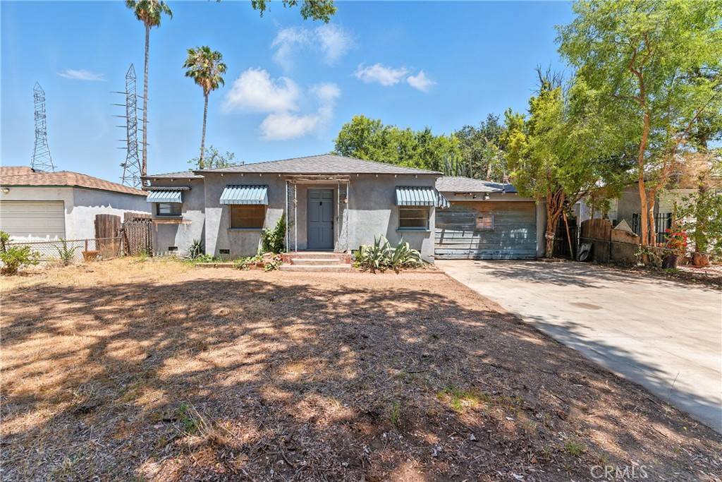 San Fernando, CA 91345,11042 Burnett Ave