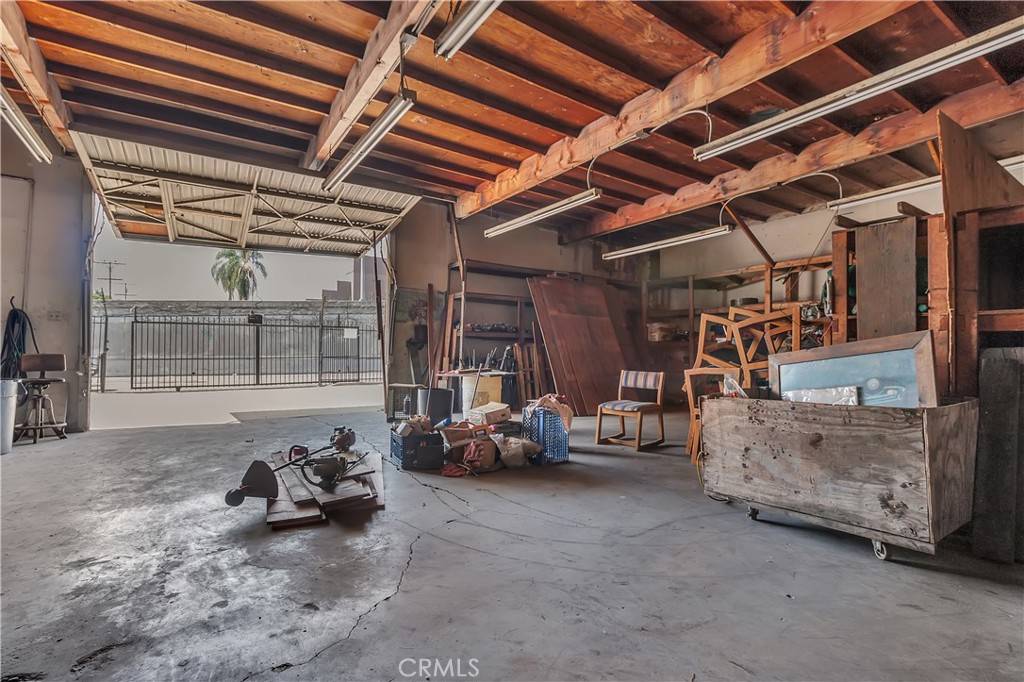 Compton, CA 90221,411 E Rosecrans AVE