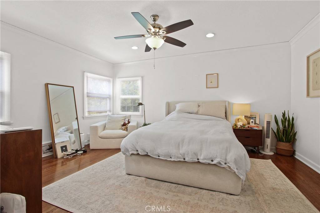 Lake Los Angeles, CA 90019,1048 S Hudson AVE